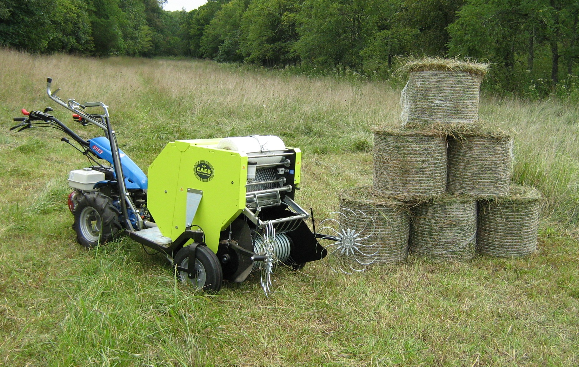 Mini Baler in Action - www.NiftyGaloot..com 