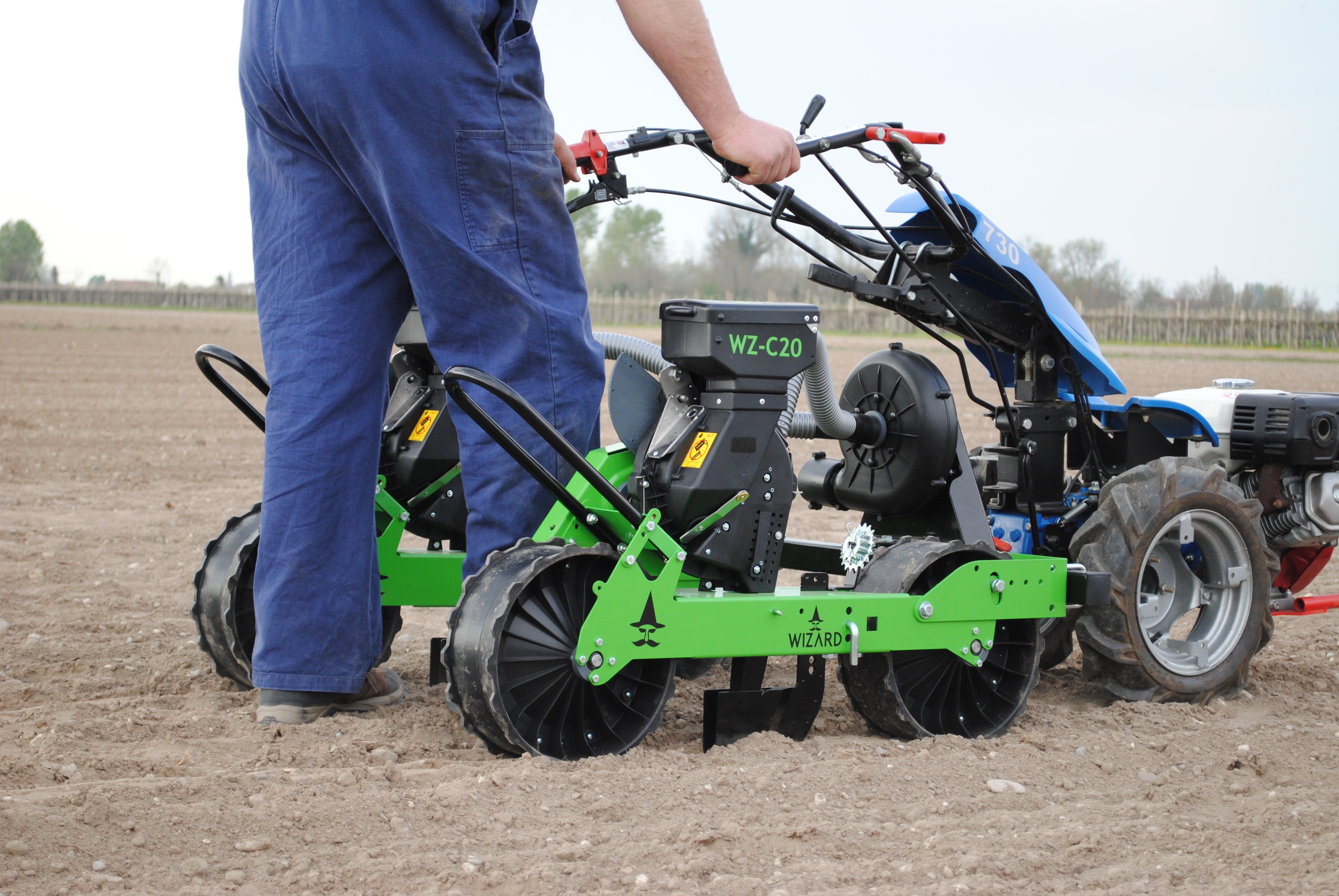 Wizard Vacuum Seeder Multirow, ultra precise, any size seed Earth