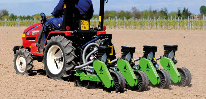 Garden tractor seeder deals